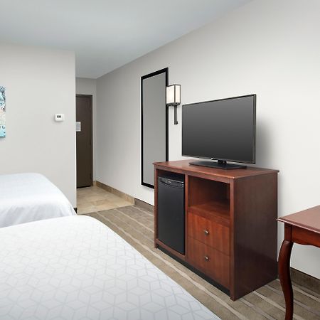 Holiday Inn Express Boston North-Woburn By Ihg Bagian luar foto