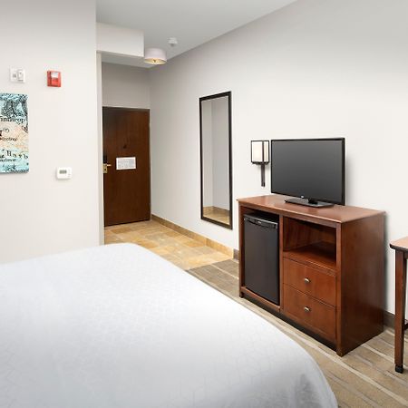 Holiday Inn Express Boston North-Woburn By Ihg Bagian luar foto