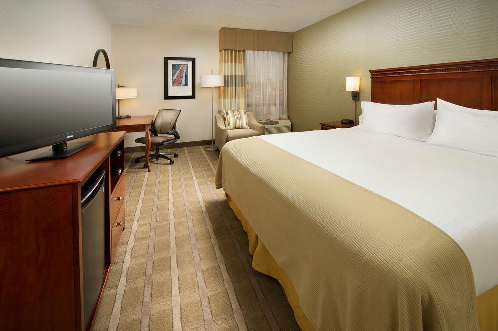 Holiday Inn Express Boston North-Woburn By Ihg Bagian luar foto