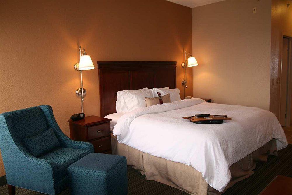 Holiday Inn Express Boston North-Woburn By Ihg Bagian luar foto