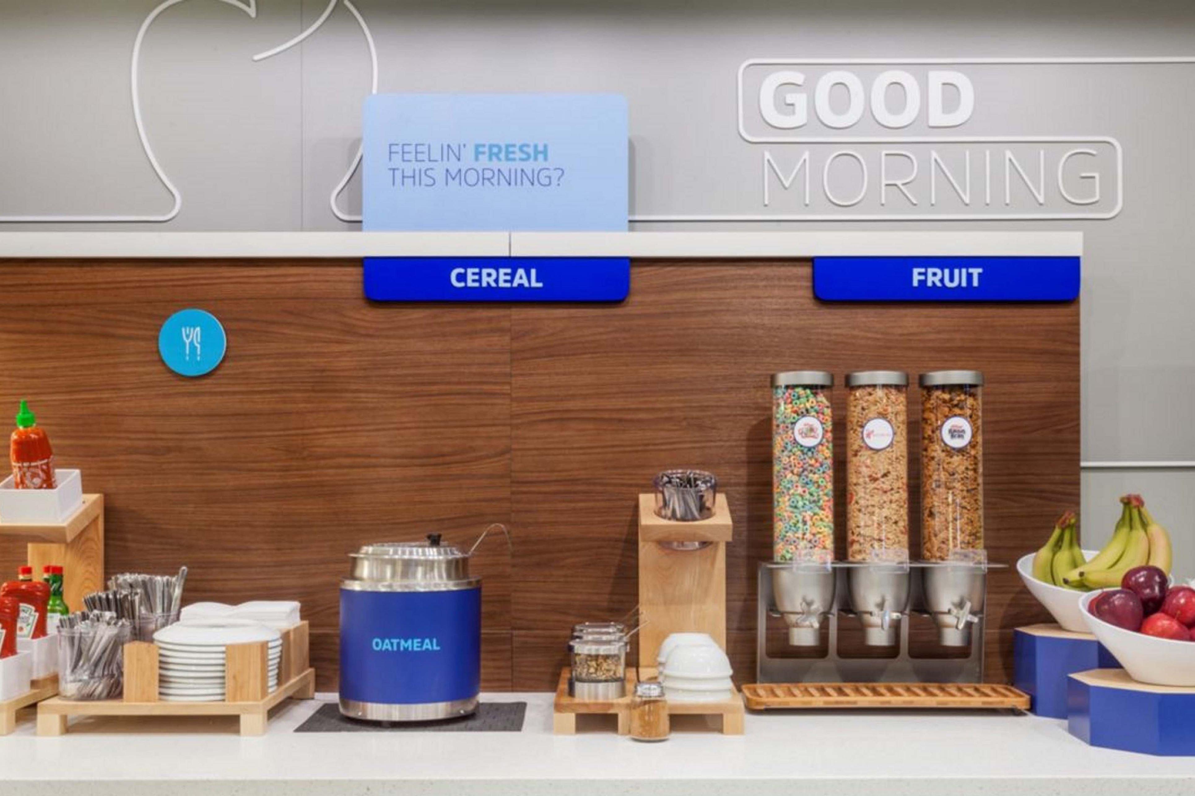 Holiday Inn Express Boston North-Woburn By Ihg Bagian luar foto