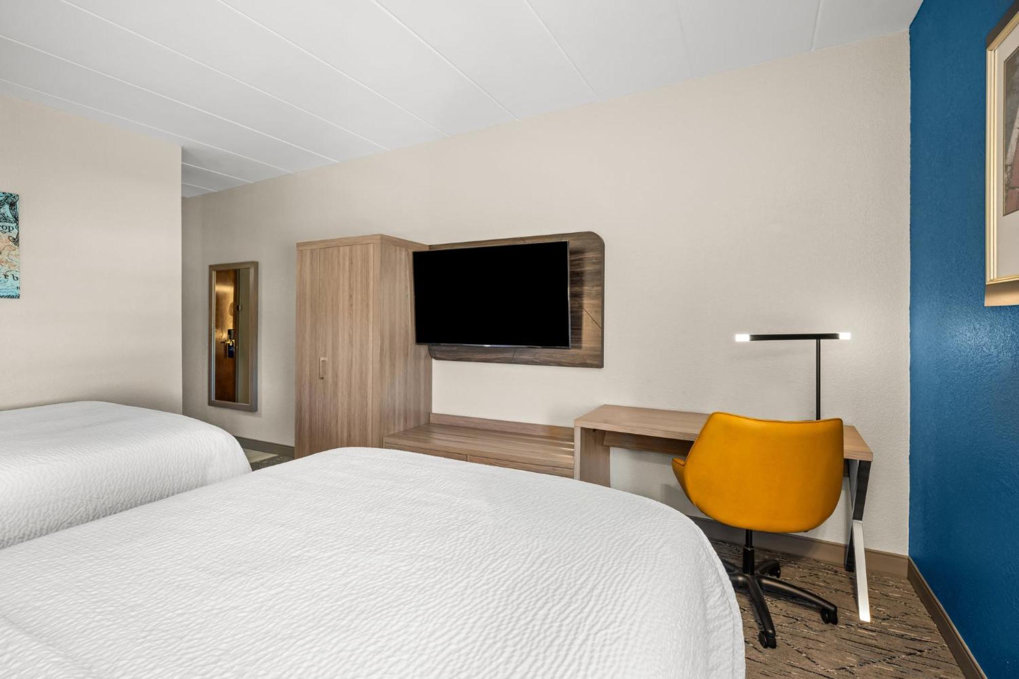 Holiday Inn Express Boston North-Woburn By Ihg Bagian luar foto