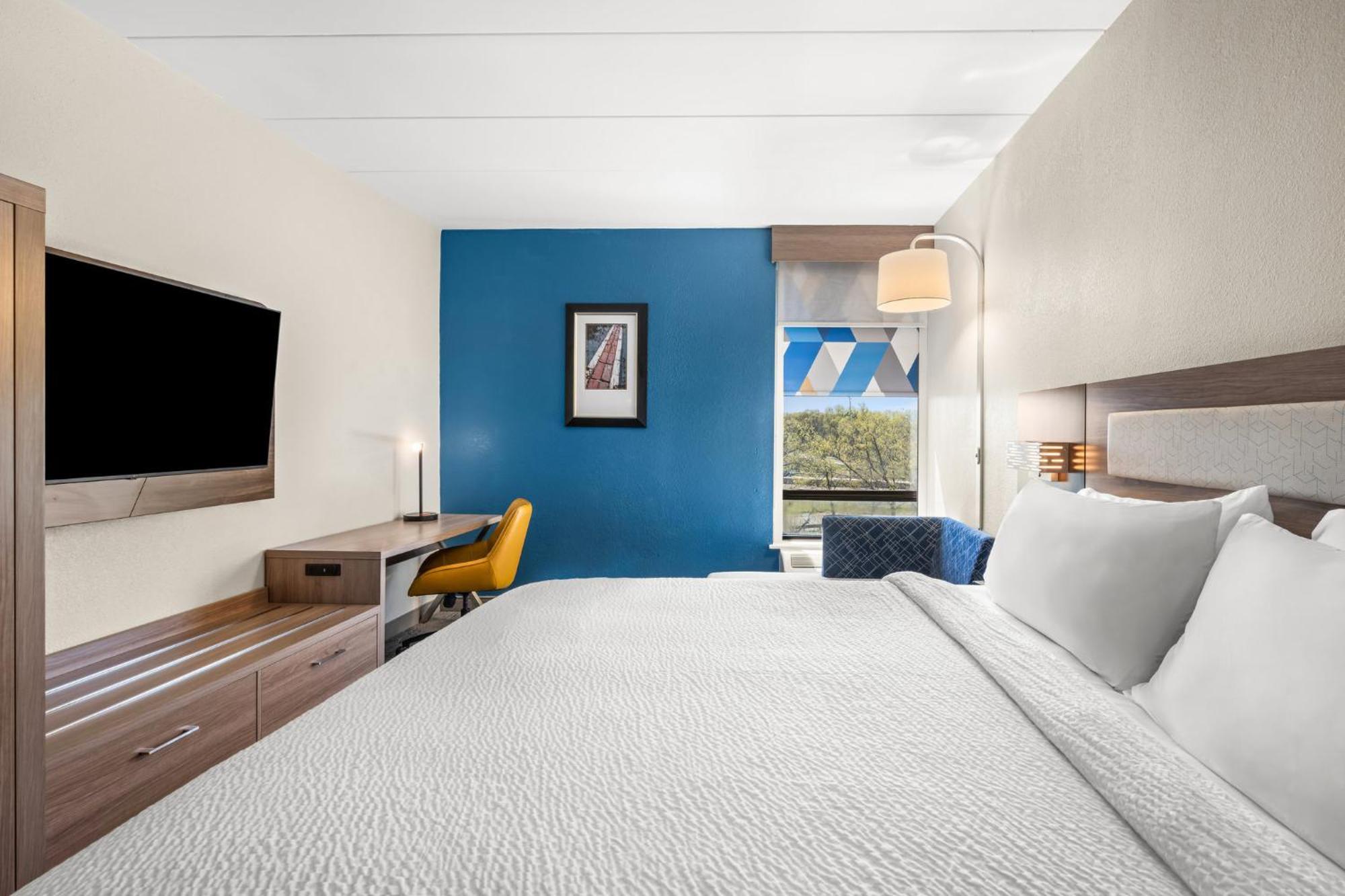 Holiday Inn Express Boston North-Woburn By Ihg Bagian luar foto