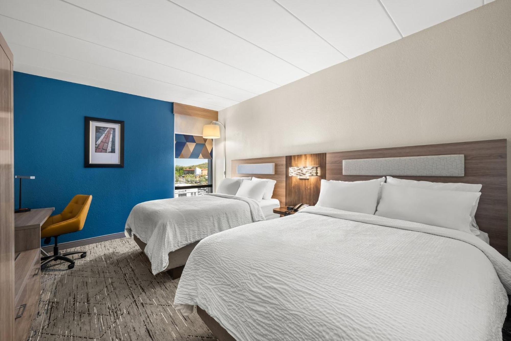 Holiday Inn Express Boston North-Woburn By Ihg Bagian luar foto