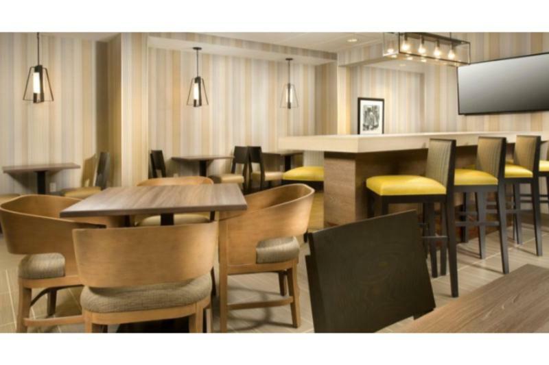 Holiday Inn Express Boston North-Woburn By Ihg Bagian luar foto